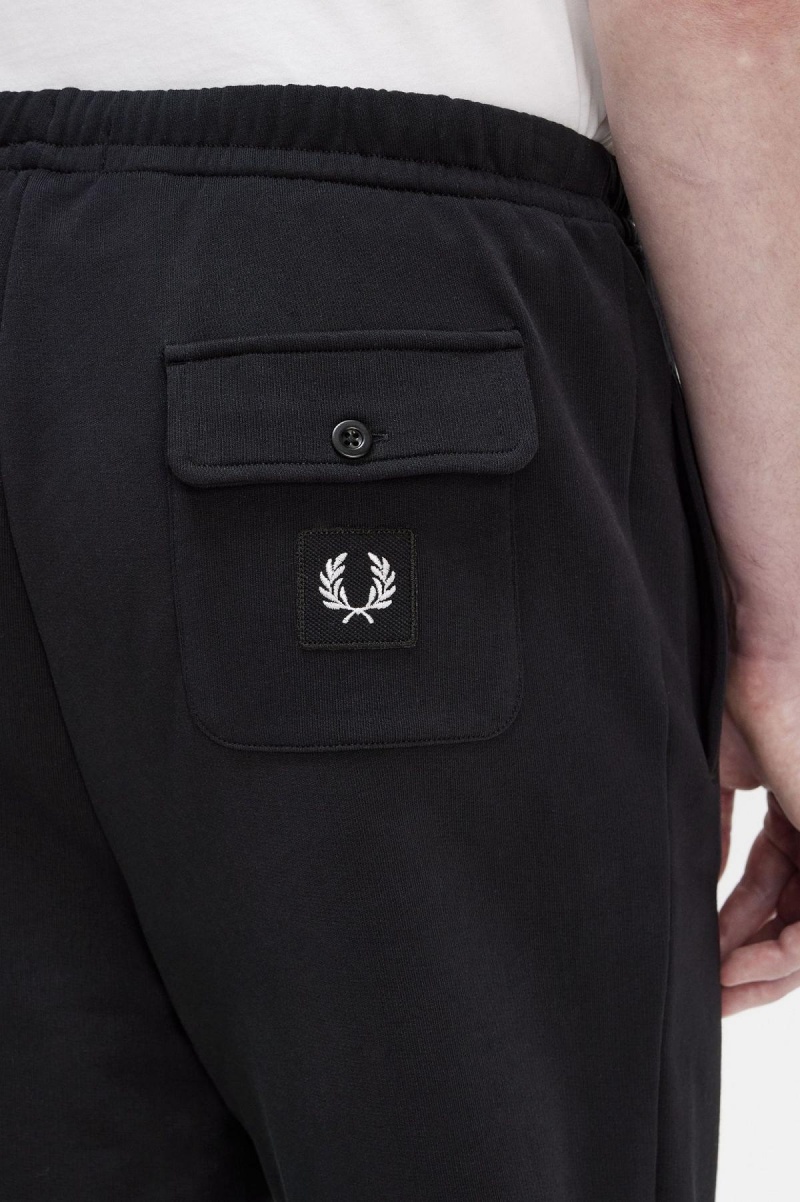 Pantalons Fred Perry Badge Detail Piste Pants Homme Noir | FRXMI47383