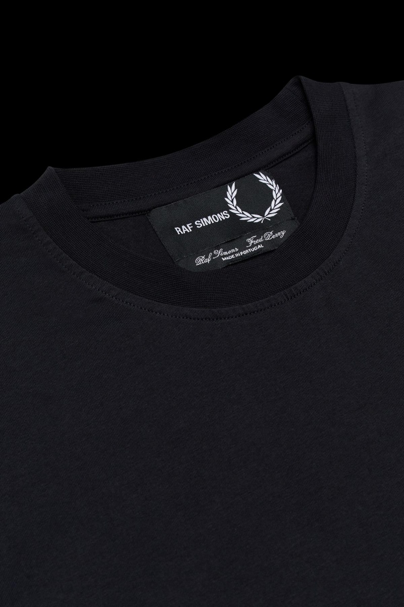 T Shirts Fred Perry Laurel Wreath Detail Homme Noir | LFRTR42430